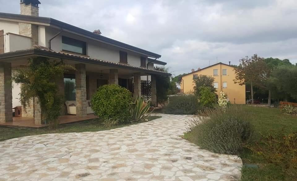 לינה וארוחת בוקר פרוג'ה A Casa Di Mamma Rosy מראה חיצוני תמונה
